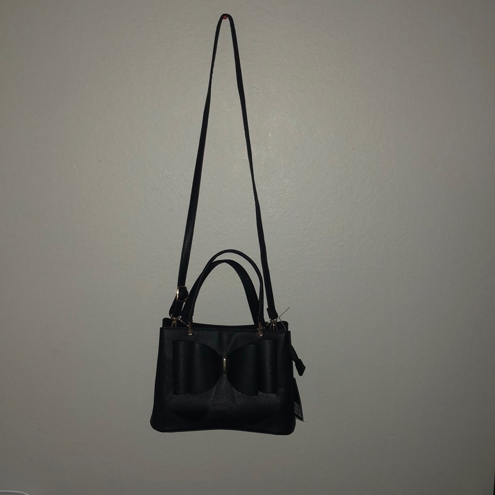 Donated. Crossbody leather purse - Picture 1 of 16